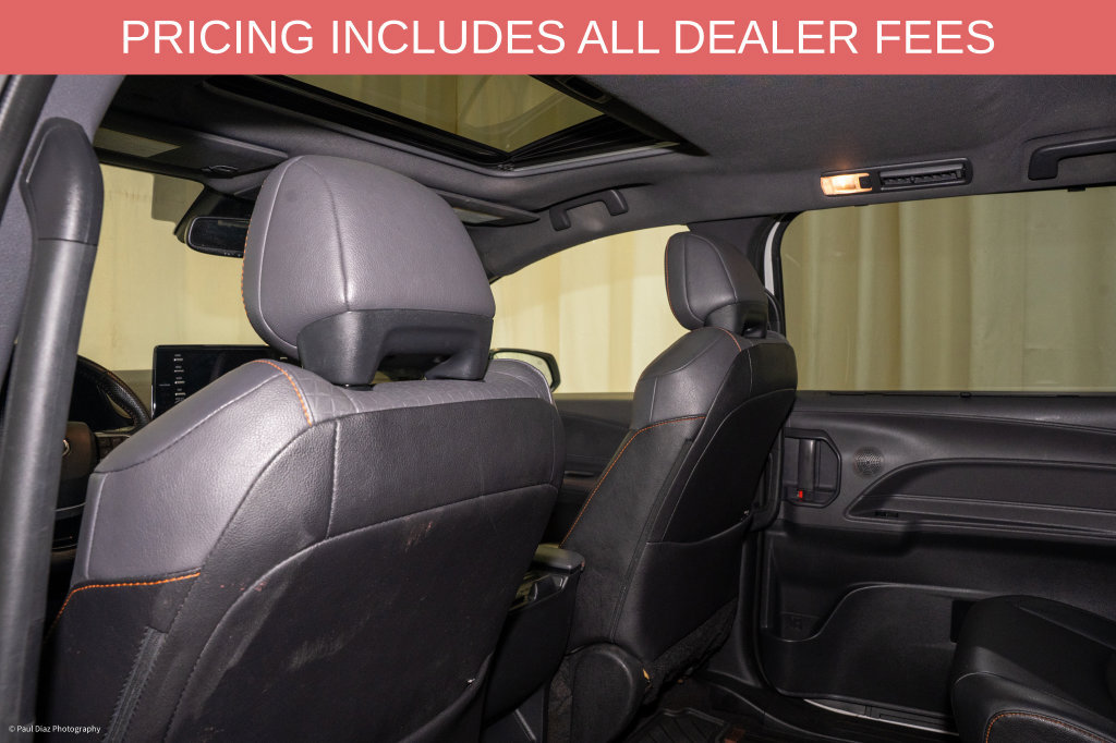 Used 2022 Toyota Sienna XSE w/ XSE Plus Package AWD/4WD image 10