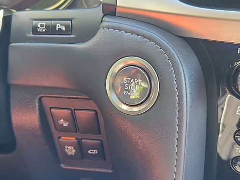 Certified 2019 Lexus LX 570 4WD image 26