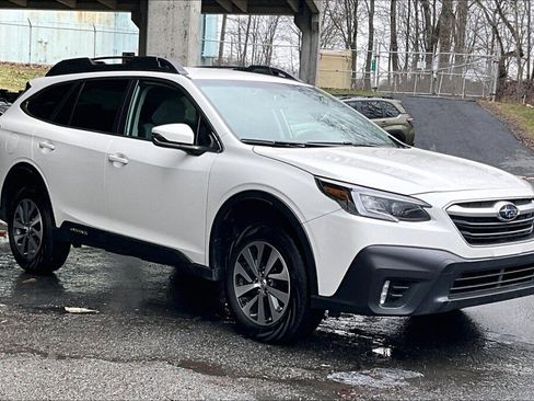 Certified 2022 Subaru Outback Premium image 18
