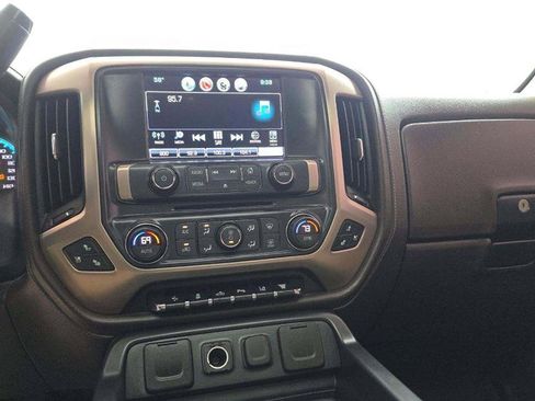 Used 2018 GMC Sierra 2500 Denali w/ Duramax Plus Package AWD/4WD image 3