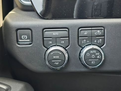 New 2026 GMC Sierra 1500 Elevation AWD/4WD image 18