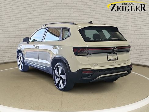 Used 2025 Volkswagen Taos S AWD/4WD image 7