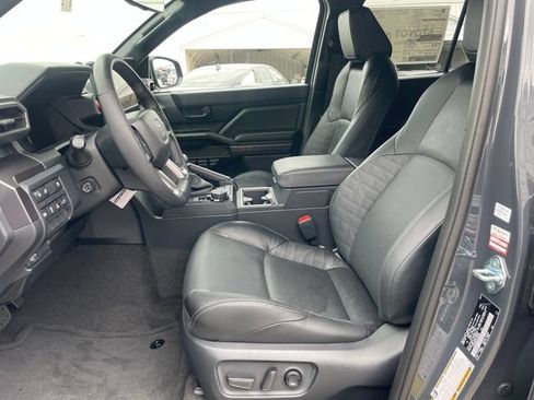 New 2026 Toyota 4Runner TRD Off-Road Premium AWD/4WD image 9