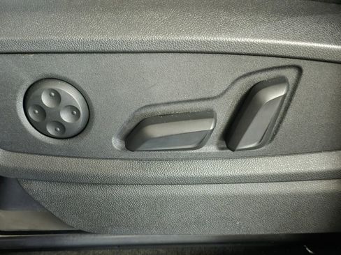 Used 2023 Audi Q5 2.0T Prestige w/ Prestige Package image 18