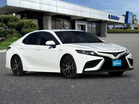 Used 2021 Toyota Camry SE image 10