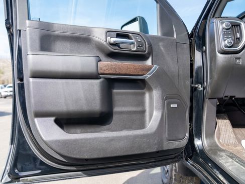 Used 2020 GMC Sierra 2500 Denali w/ Denali Ultimate Package image 21