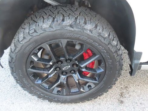 Used 2024 Chevrolet Silverado 1500 High Country AWD/4WD image 18