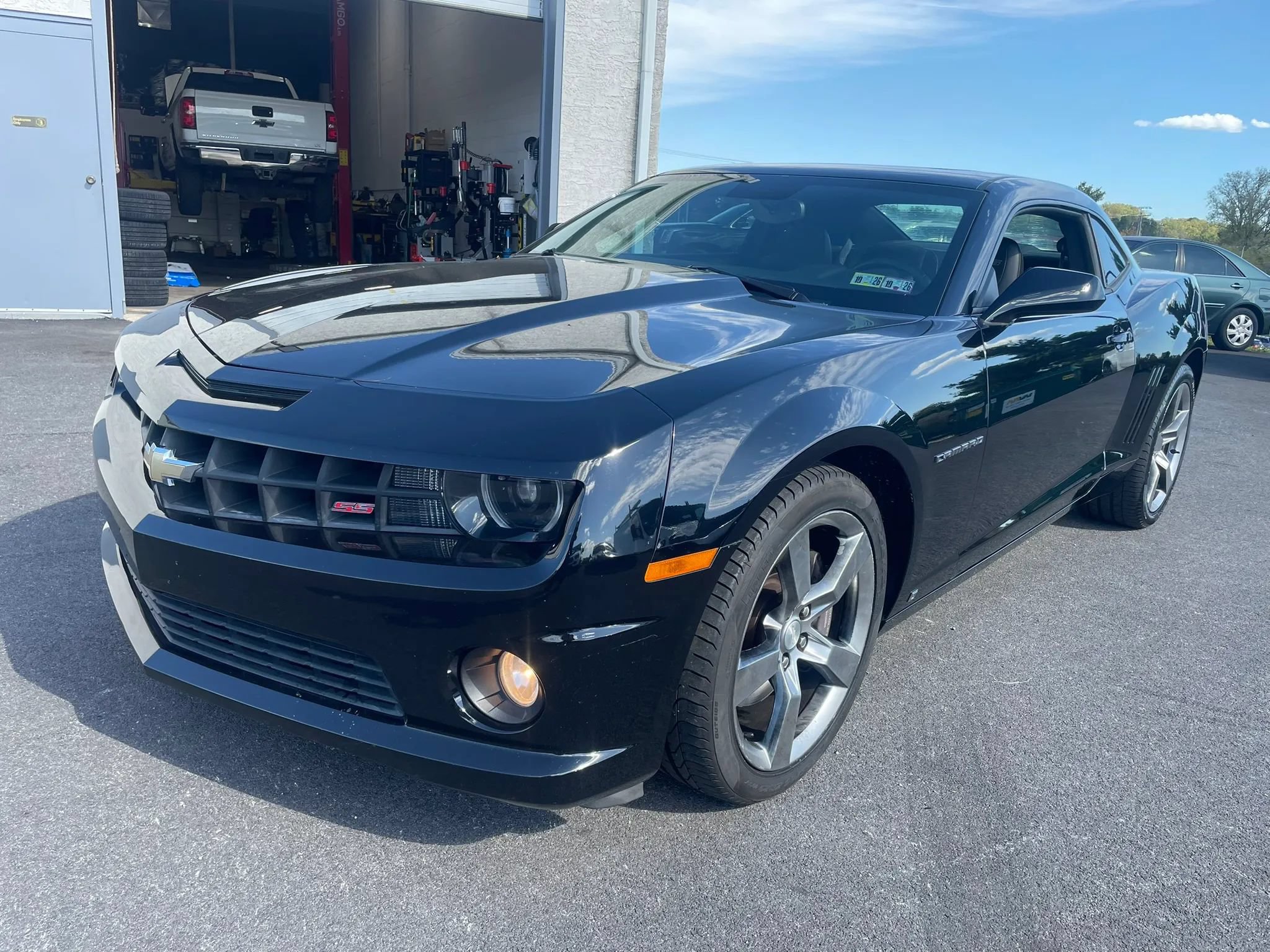 Used 2010 Chevrolet Camaro SS w/ RS Package RWD image 2