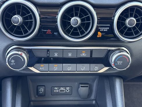 Used 2025 Nissan Sentra SV image 24