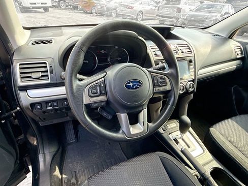Used 2018 Subaru Forester 2.5i Premium image 12