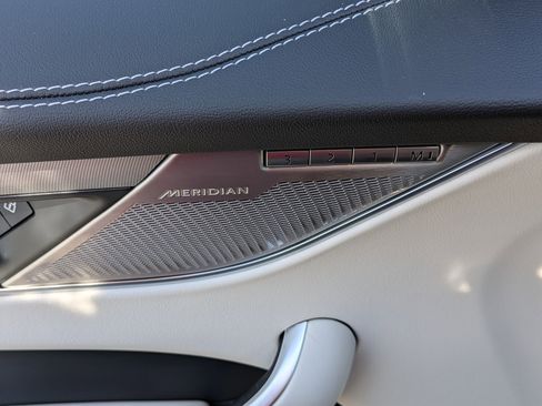 New 2026 Jaguar F-PACE R-Dynamic S image 23