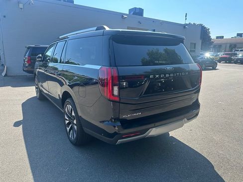 Used 2025 Ford Expedition Max Platinum w/ Driver's Package AWD/4WD image 5