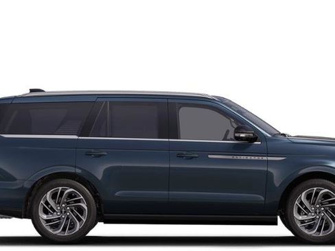 New 2025 Lincoln Navigator Reserve AWD/4WD image 5