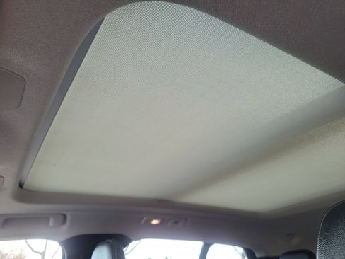 Certified 2023 Volvo XC40 B5 Ultimate w/ Protection Package Premier image 13