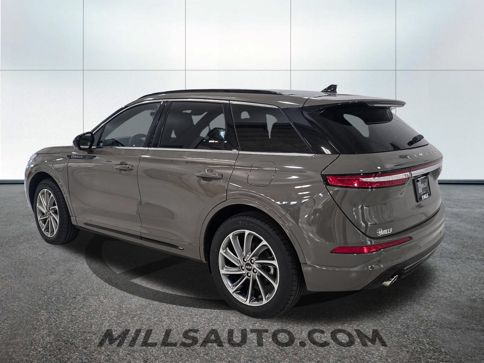 New 2025 Lincoln Corsair Grand Touring AWD/4WD image 4