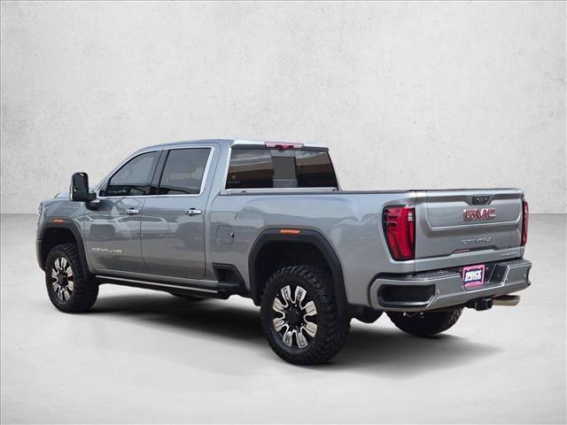 Used 2024 GMC Sierra 2500 Denali w/ Technology Package AWD/4WD image 7