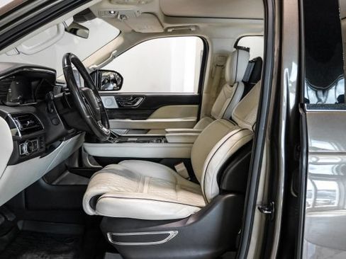 Used 2020 Lincoln Navigator Black Label w/ Cargo Convenience Package AWD/4WD image 6