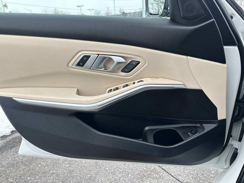 Used 2022 BMW 330i xDrive Sedan w/ Premium Package image 24