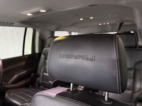 Used 2018 GMC Yukon XL Denali w/ Enhanced Security Package AWD/4WD image 15