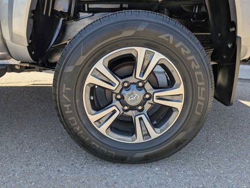 Used 2019 Toyota Tacoma TRD Sport AWD/4WD image 26