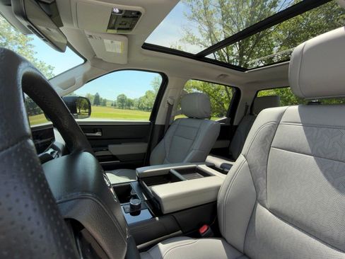 Used 2022 Toyota Tundra Limited RWD image 16