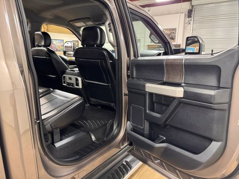 Used 2020 Ford F250 Lariat w/ Lariat Value Package AWD/4WD image 17