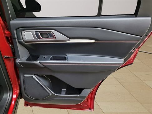 Used 2025 Ford Explorer ST w/ Sun And Sound Package image 27