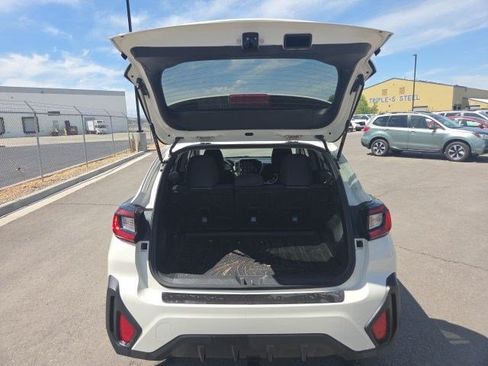 Used 2024 Subaru Crosstrek 2.0i Premium AWD/4WD image 15