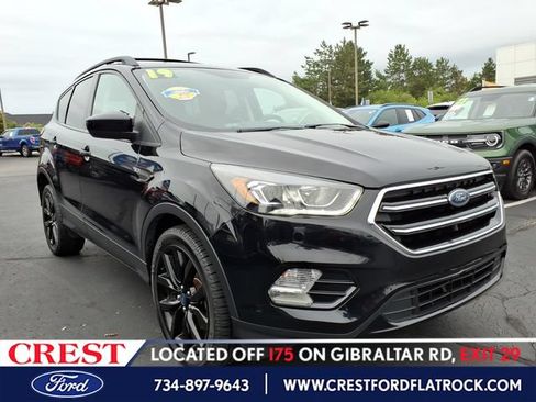 Used 2019 Ford Escape SE AWD/4WD image 1