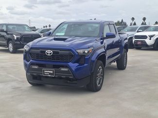 Used 2025 Toyota Tacoma TRD Sport AWD/4WD video 2