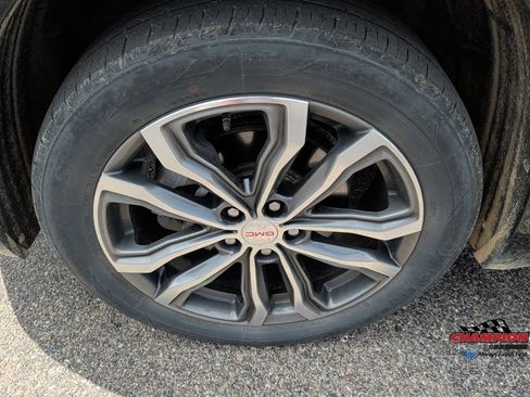 Used 2020 GMC Terrain Denali w/ Denali Premium Package AWD/4WD image 10