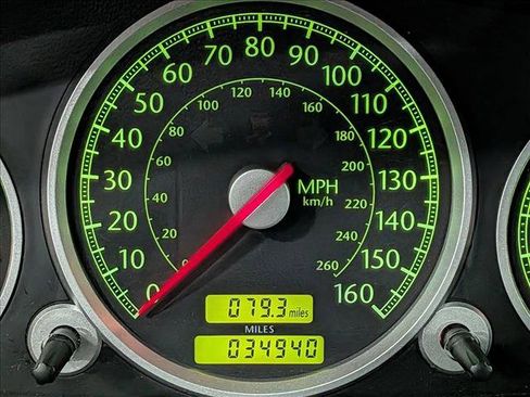 Used 2005 Chrysler Crossfire Limited image 11