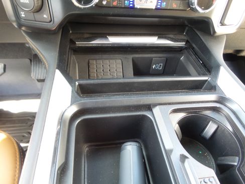 Used 2024 Ford F350 Platinum w/ FX4 Off-Road Package AWD/4WD image 78