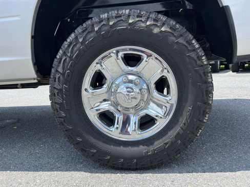 Used 2017 RAM 3500 Tradesman w/ Chrome Appearance Group AWD/4WD image 10