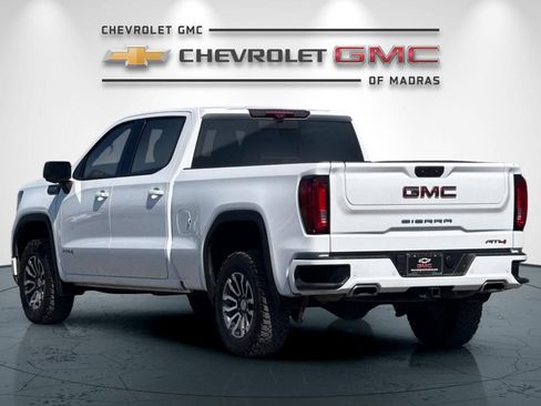 Used 2023 GMC Sierra 1500 AT4 w/ Technology Package AWD/4WD image 5