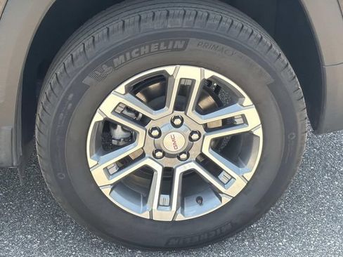 Used 2025 GMC Terrain Elevation AWD/4WD image 16