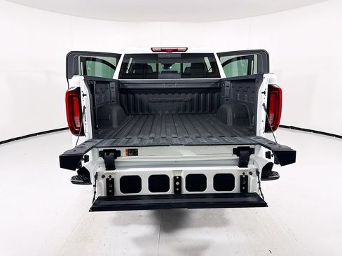 Used 2024 GMC Sierra 1500 Denali w/ Technology Package AWD/4WD image 29