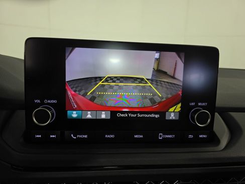 Certified 2025 Honda Accord SE image 18