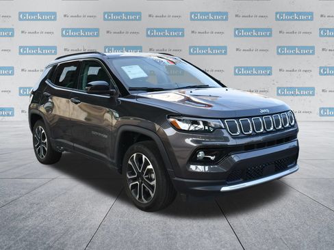 Used 2022 Jeep Compass Limited AWD/4WD image 3