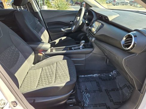 Certified 2022 Nissan Kicks SV FWD image 19