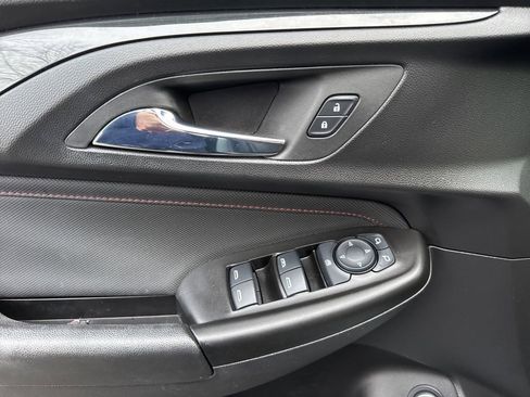 Used 2023 Chevrolet TrailBlazer RS w/ Sun and Liftgate Package image 12