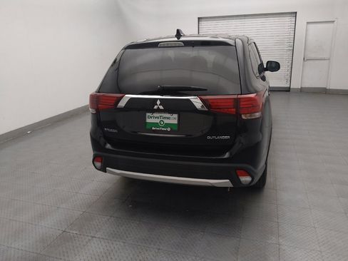 Used 2018 Mitsubishi Outlander ES image 7
