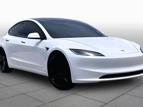 Used 2025 Tesla Model 3 Long Range RWD image 2