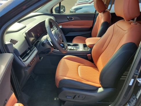 New 2026 Kia Carnival EX image 22