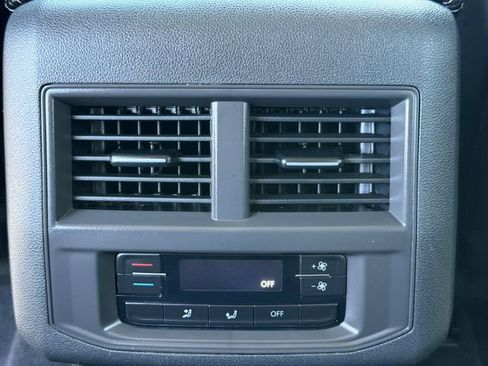 Used 2023 Volkswagen Atlas SE FWD image 16