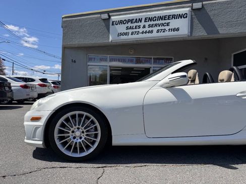 Used 2010 Mercedes-Benz SLK 350 image 10