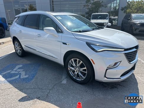 Used 2024 Buick Enclave Essence w/ Experience Buick Package image 43