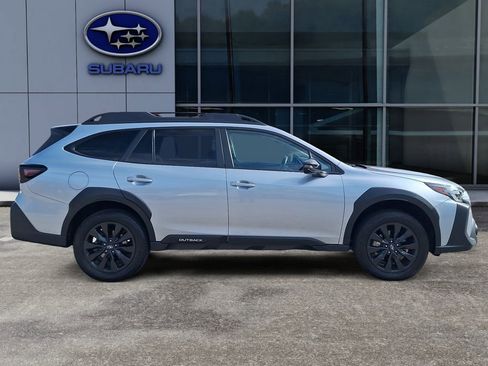 Used 2023 Subaru Outback Onyx Edition image 8