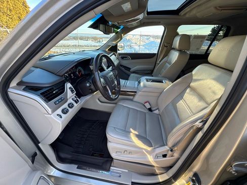 Used 2017 GMC Yukon Denali w/ Open Road Package image 10