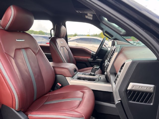 Used 2018 Ford F150 Platinum w/ Equipment Group 701A Luxury AWD/4WD image 30